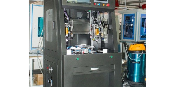 為什么要使用半自動鎖螺絲機(jī)？-堅豐股份